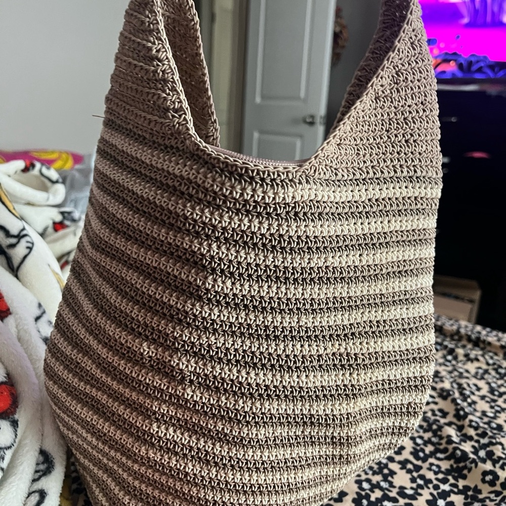 Elegant Tan Woven Tote Bag